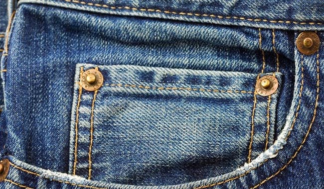 Jeans, perchè ci sono quei bottoncini minuscoli?