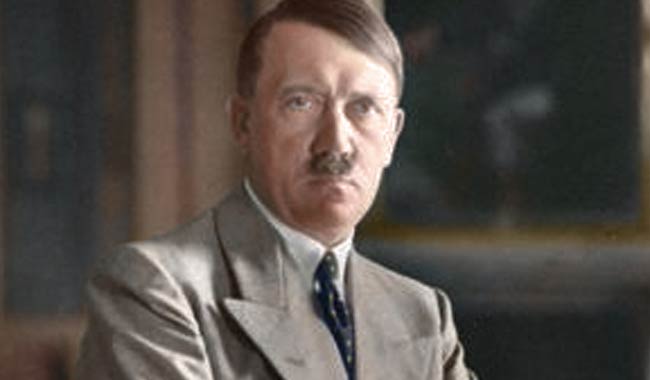 Neil Holmes, il sosia di Hitler svela le richieste più assurde