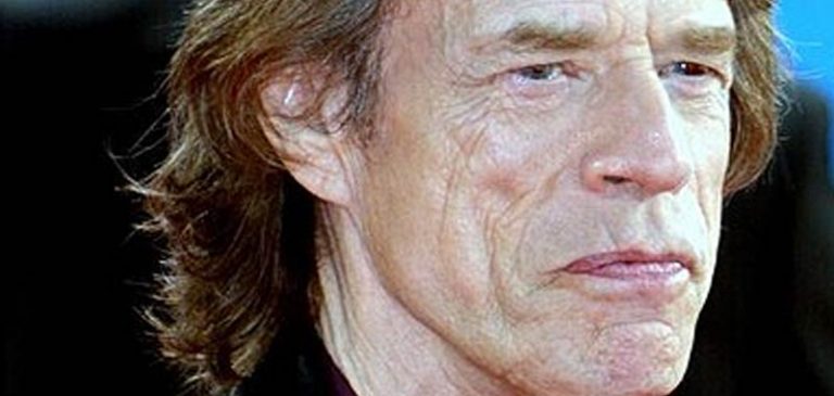 Rolling Stones, niente tour americano per problemi di salute di Jagger