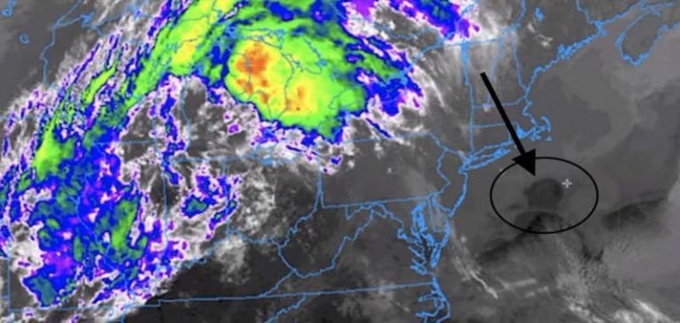 Gigantesca struttura sott’acqua mette in subbuglio il web