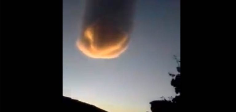 Gigantesco oggetto squarcia il cielo, è Nibiru?