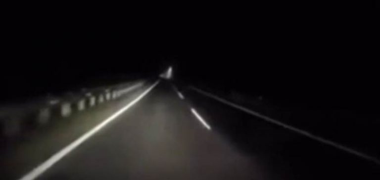 Automobilista terrorizzato in autostrada di notte
