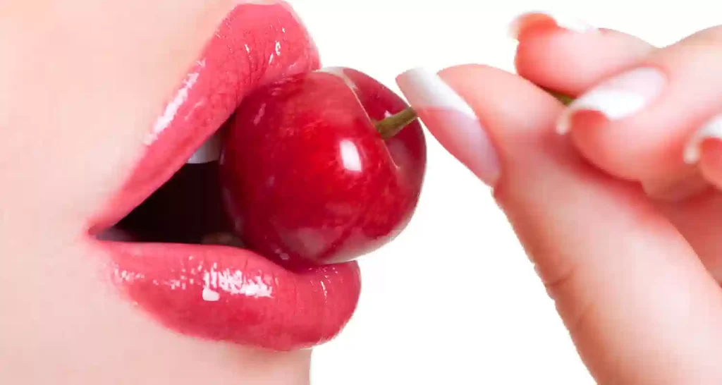 Cherry Lips la tendenza delle labbra a forma di ciliegia