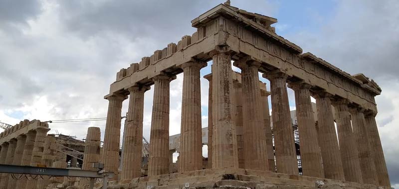 Gli antichi templi greci furono costruiti con delle gru
