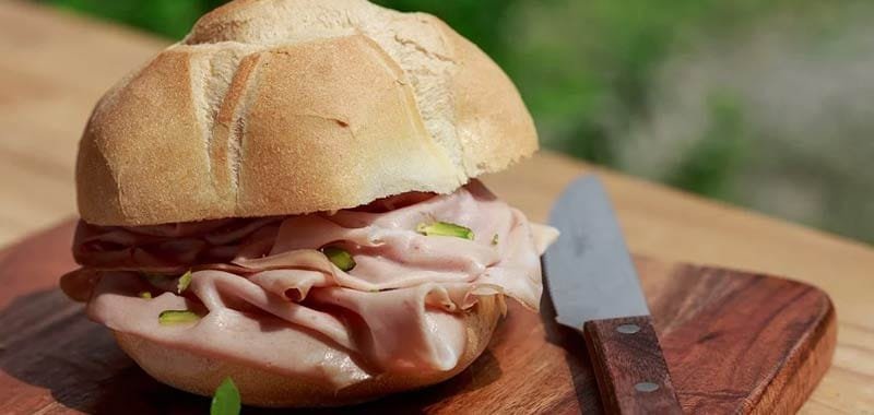 Ma la mortadella da che animale viene prodotta