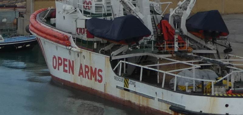 La Open Arms sbarchera a Pozzallo coi 363 migranti a bordo