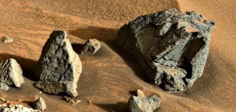 Basi aliene e piramidi su Marte, la Nasa nasconde molte cose
