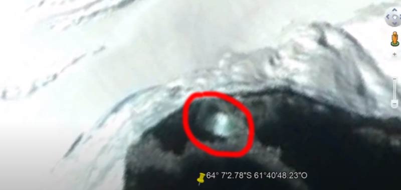 UFO metallico fuoriesce dai ghiacci de Antartide