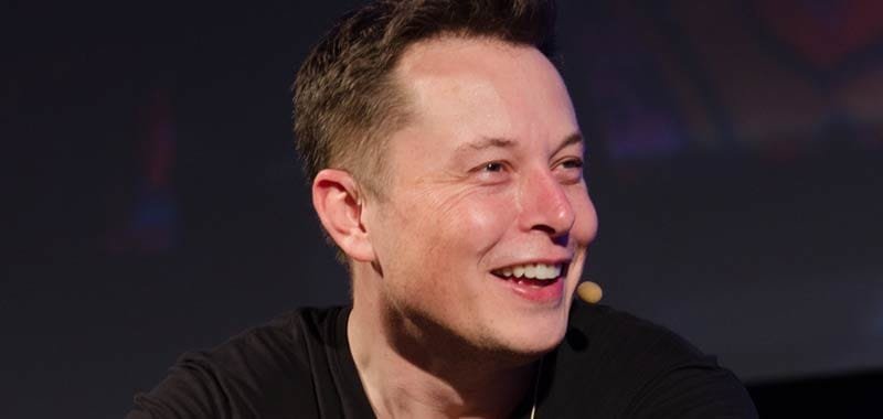 Riceve il vecchio numero di Elon Musk succede incredibile