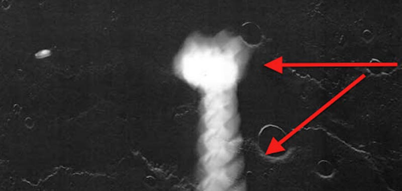 Misteriose nuvole bianche incandescenti immortalate da Apollo 16