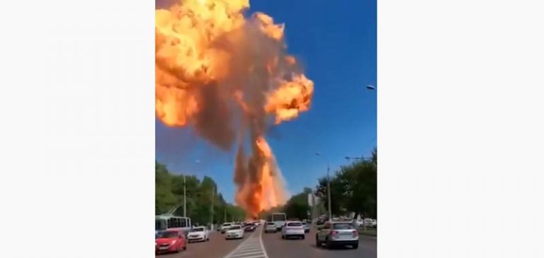 Russia: Diventa virale il video dell’esplosione di una stazione di servizio