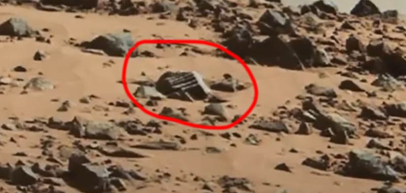 Marte ingresso di un antico tempio alieno sul pianeta rosso