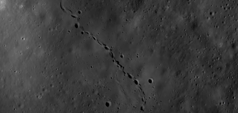 Strane impronte fotografate sulla Luna non sono astronauti