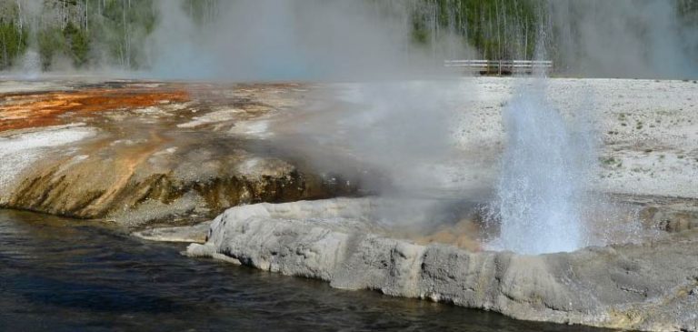 Yellowstone: E’ prevista una nuova catastrofica eruzione