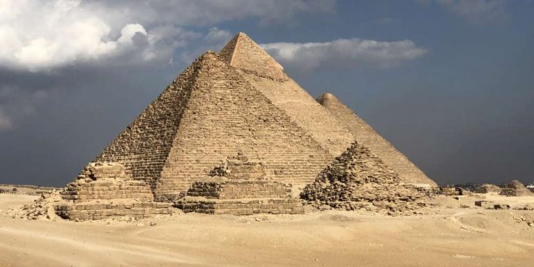 Isaac Newton ha cercato di decifrare il codice delle Piramidi