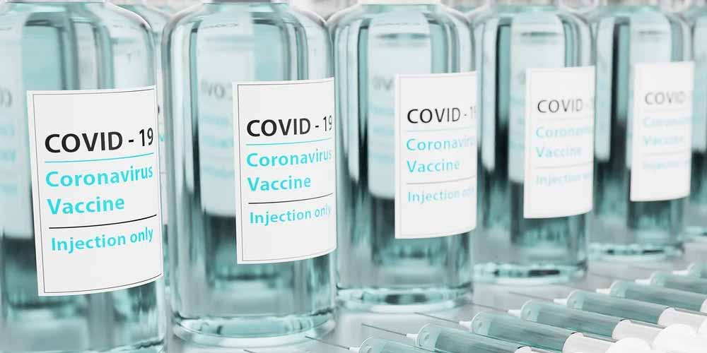 BioNTech promette nuovi carichi di vaccini per Europa