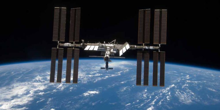 Mistero sulla ISS, lasciato un comparto non sterilizzato e sporco