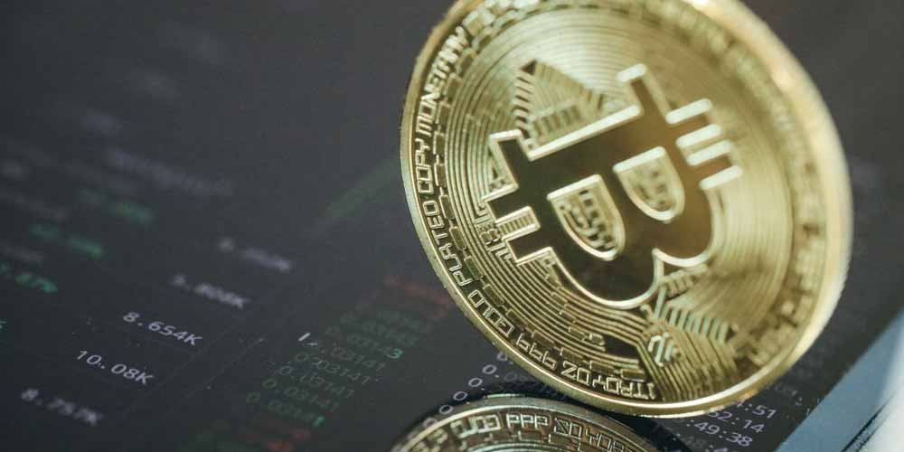 Bitcoin risale e per molti continueranno gli investiment