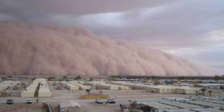 Tempesta di sabbia trasforma il giorno in un’apocalisse