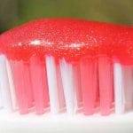 Lavarsi i denti puo allungare la vita