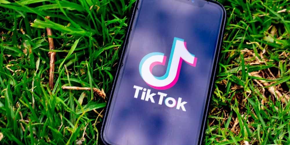 Muore la star di TikTok mentre fa video in diretta