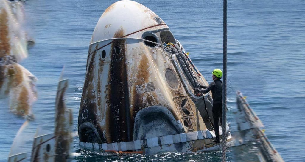 SpaceX riporta a casa i primi turisti spaziali