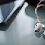 Indossare le cuffie puo danneggiare le orecchie