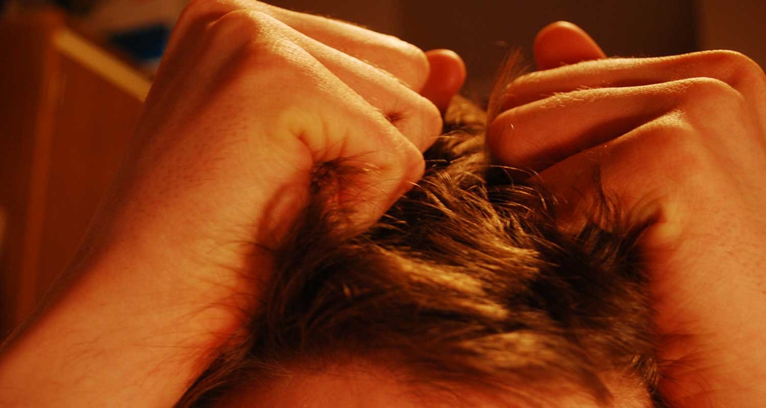 Tricotillomania attenzione ossessione di strapparsi i capelli