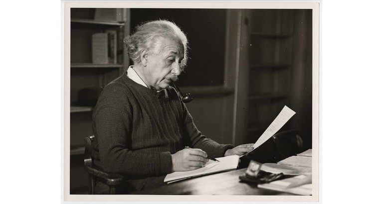 All’asta un prezioso manoscritto di Albert Einstein
