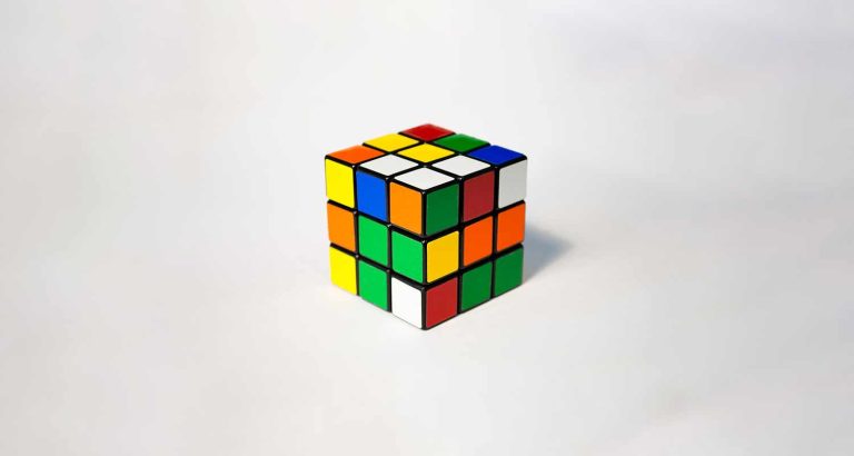 Il cubo di Rubik quando è nato e come si risolve