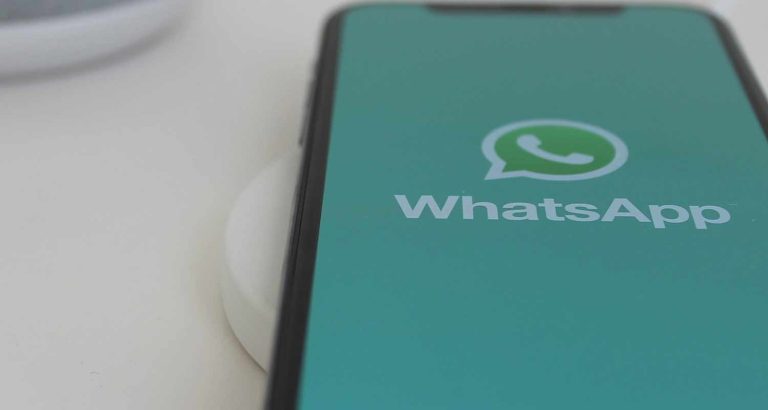 WhatsApp invia metadati alle autorità