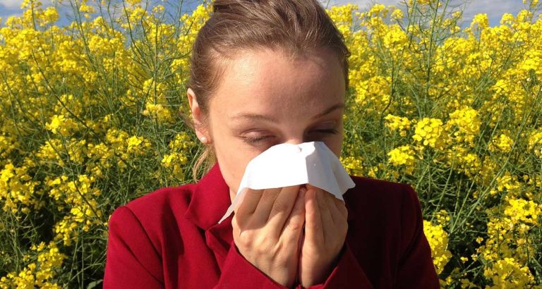 Allergia i rimedi naturali senza usare antistaminici