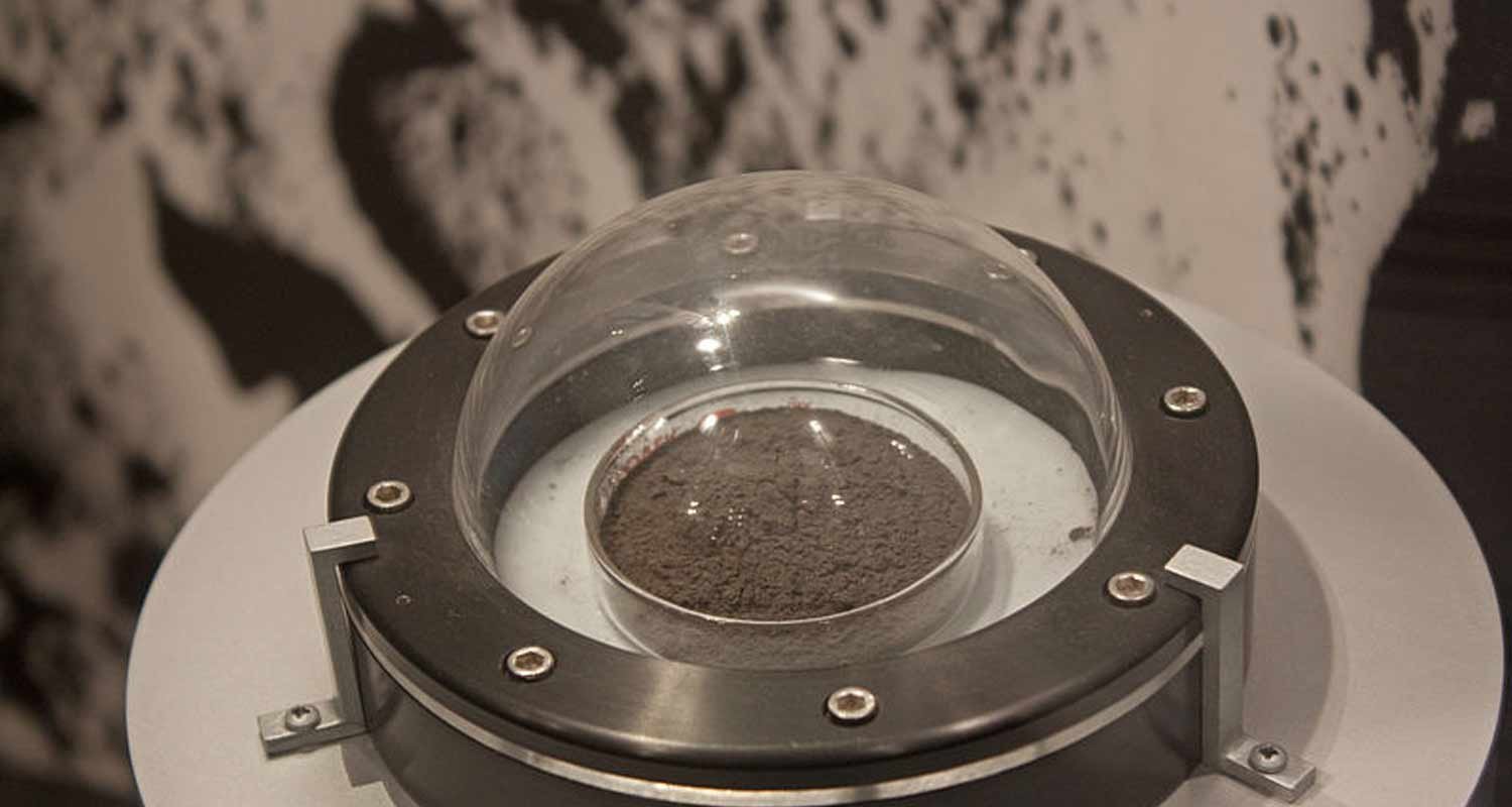 La Nasa annuncia apertura di un contenitore lunare