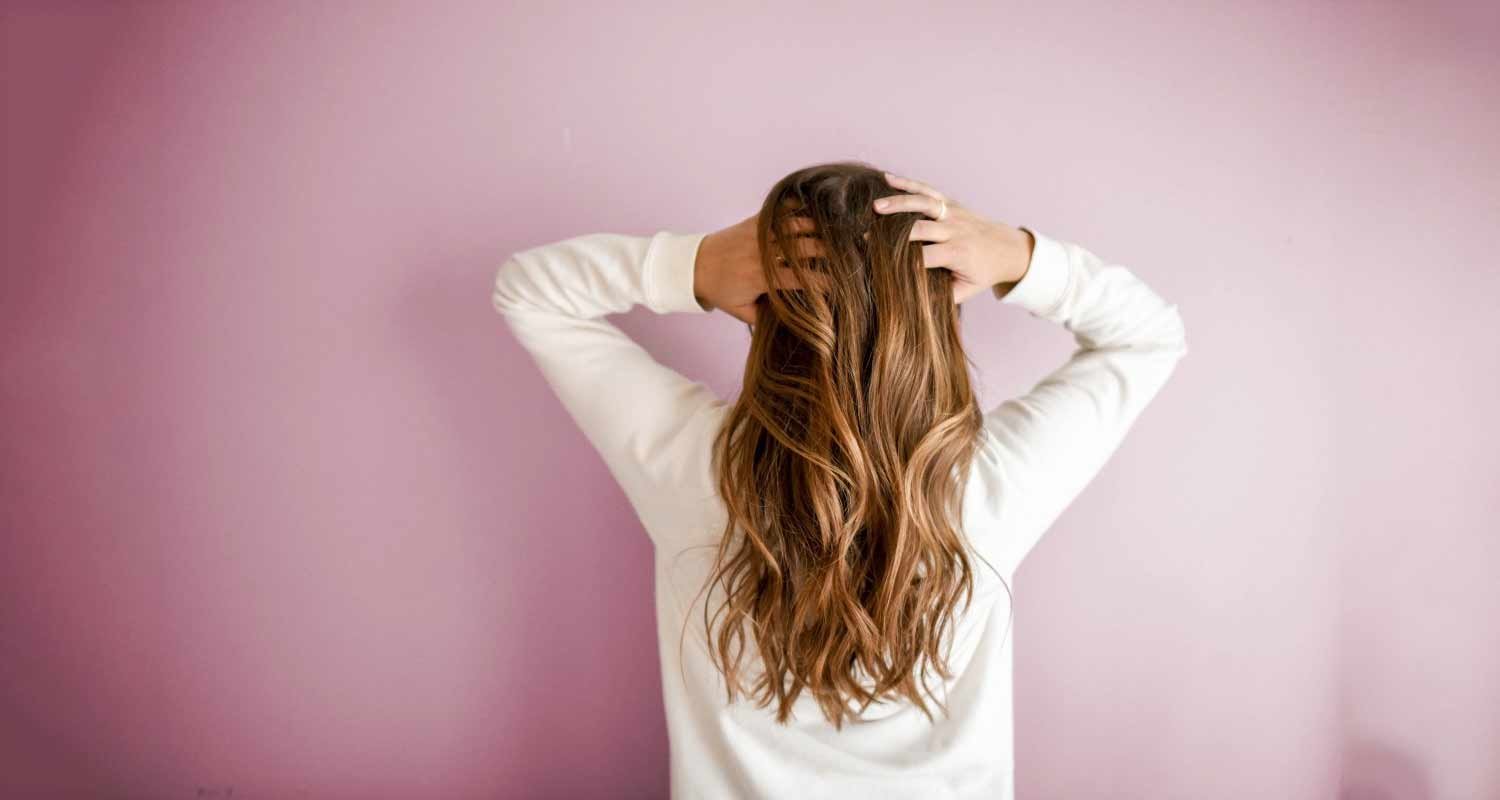 Cibi che fanno bene ai capelli per donna e uomo