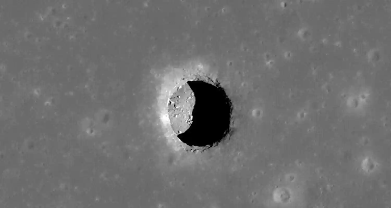 Ci sono delle grotte sulla Luna che scatenano interrogativi