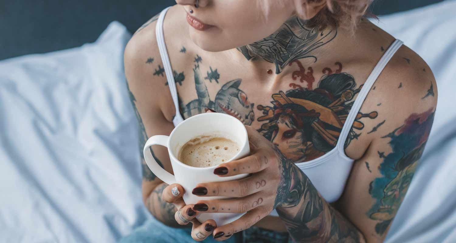 Ho riempito il corpo di tatuaggi per la timidezza