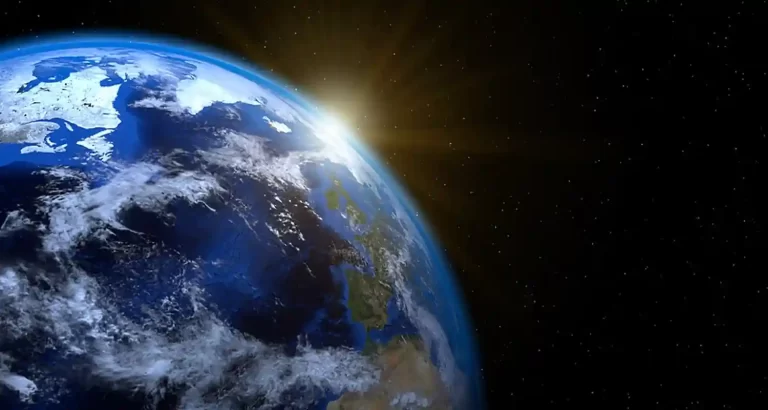 E se la Terra ruotasse in senso opposto cosa accadrebbe?