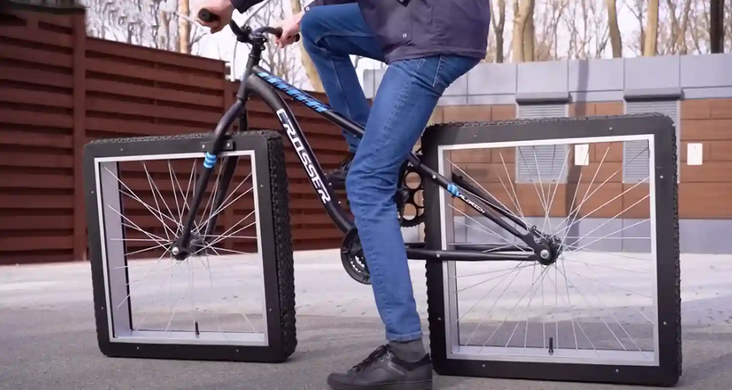 La prima bici al mondo con ruote quadrate che rotolano