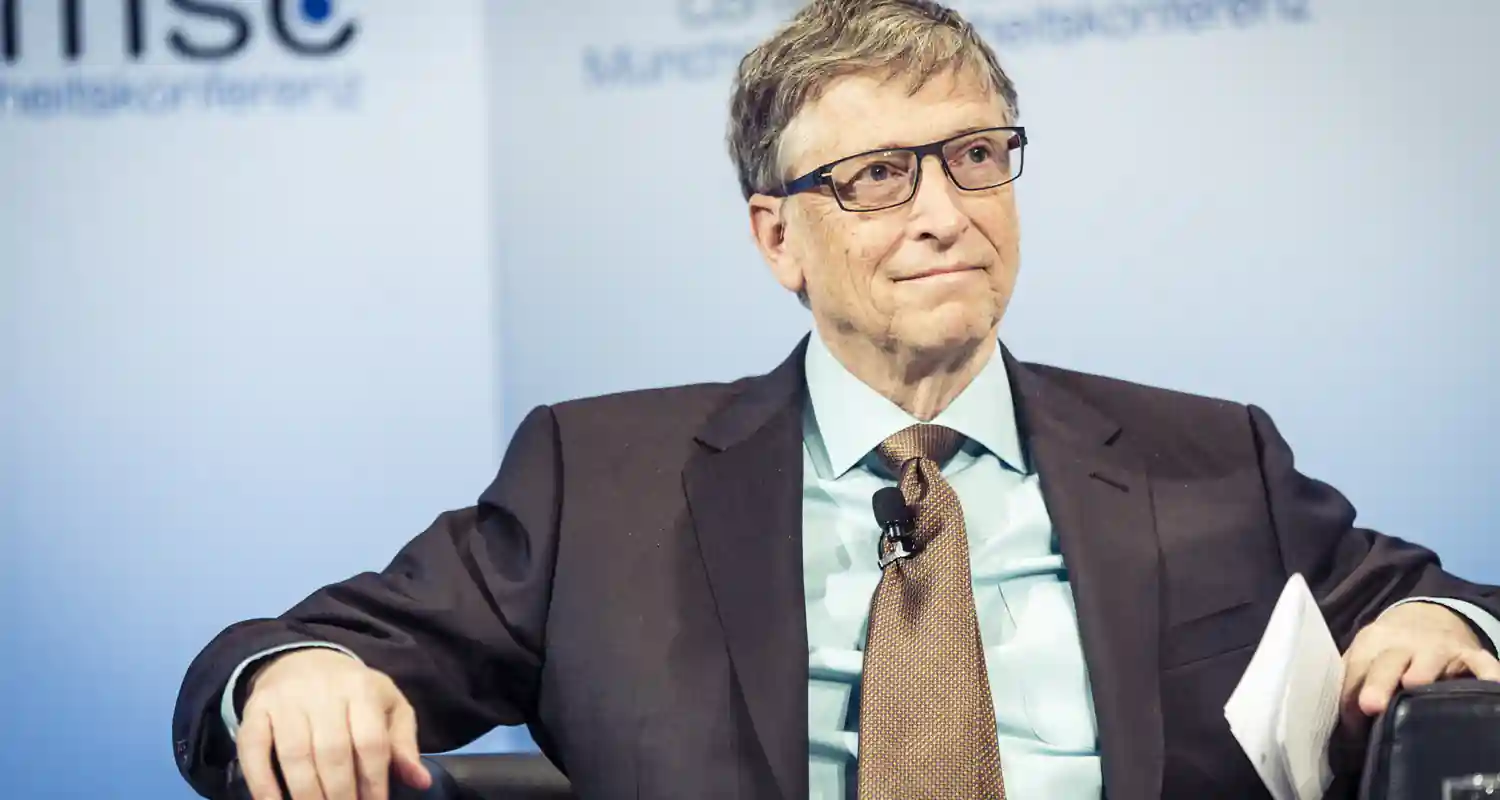 Bill Gates rivela Presto guerra de intelligenza artificiale