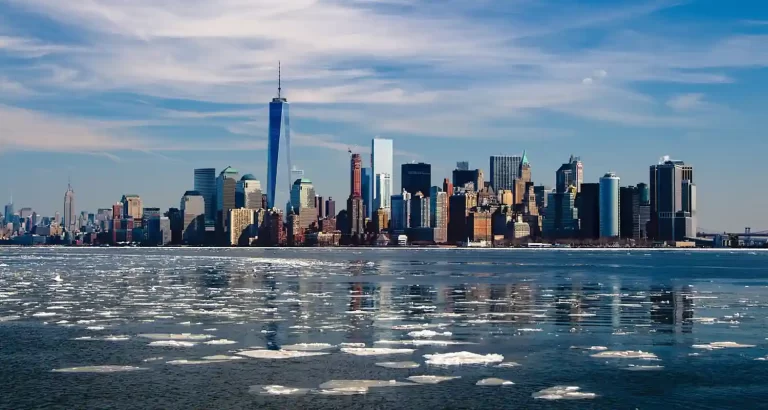 Incredibile New York sta affondando per il peso dei grattacieli