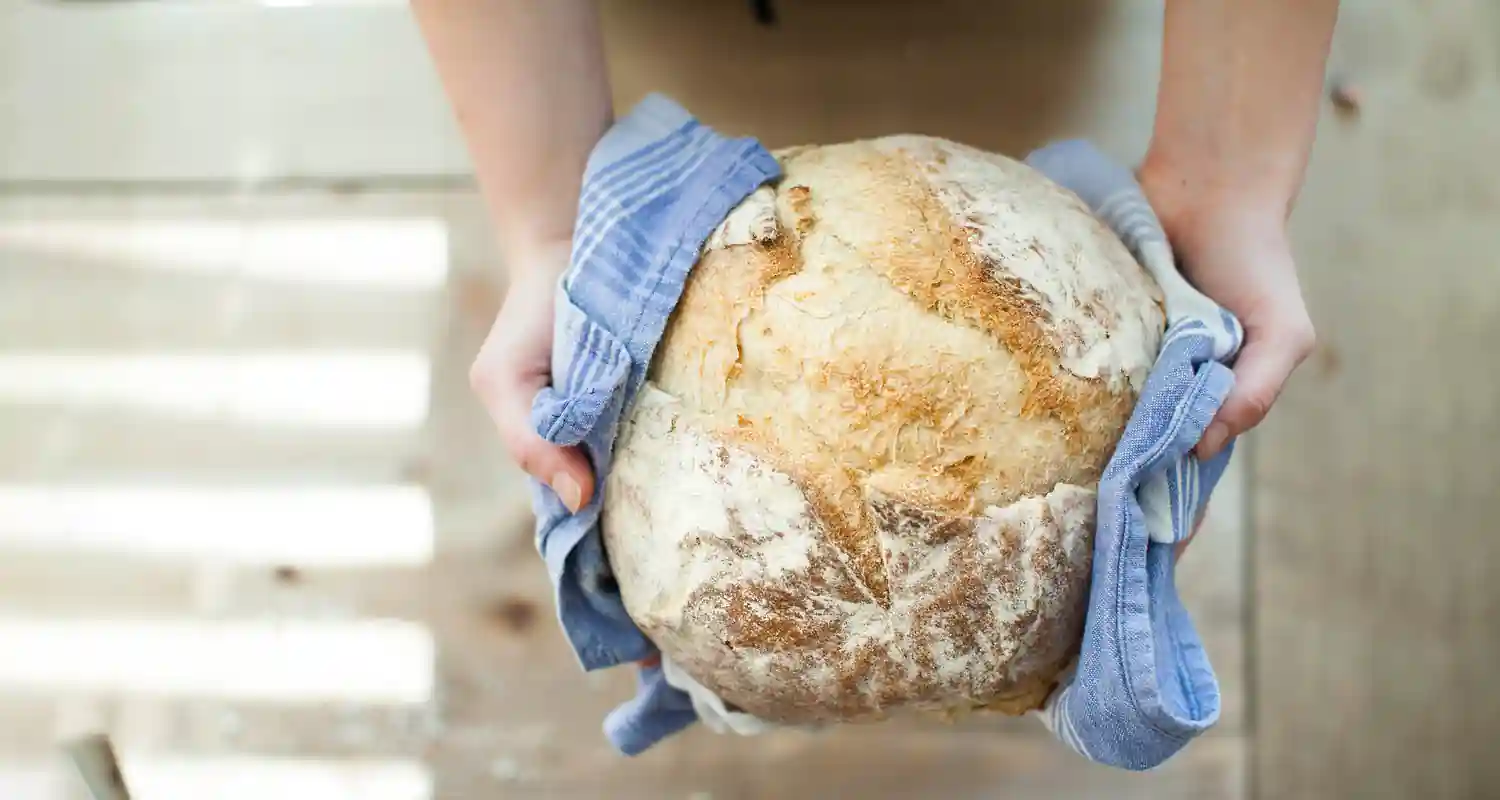 Superstizioni Perche il pane non si deve spezzare con le mani