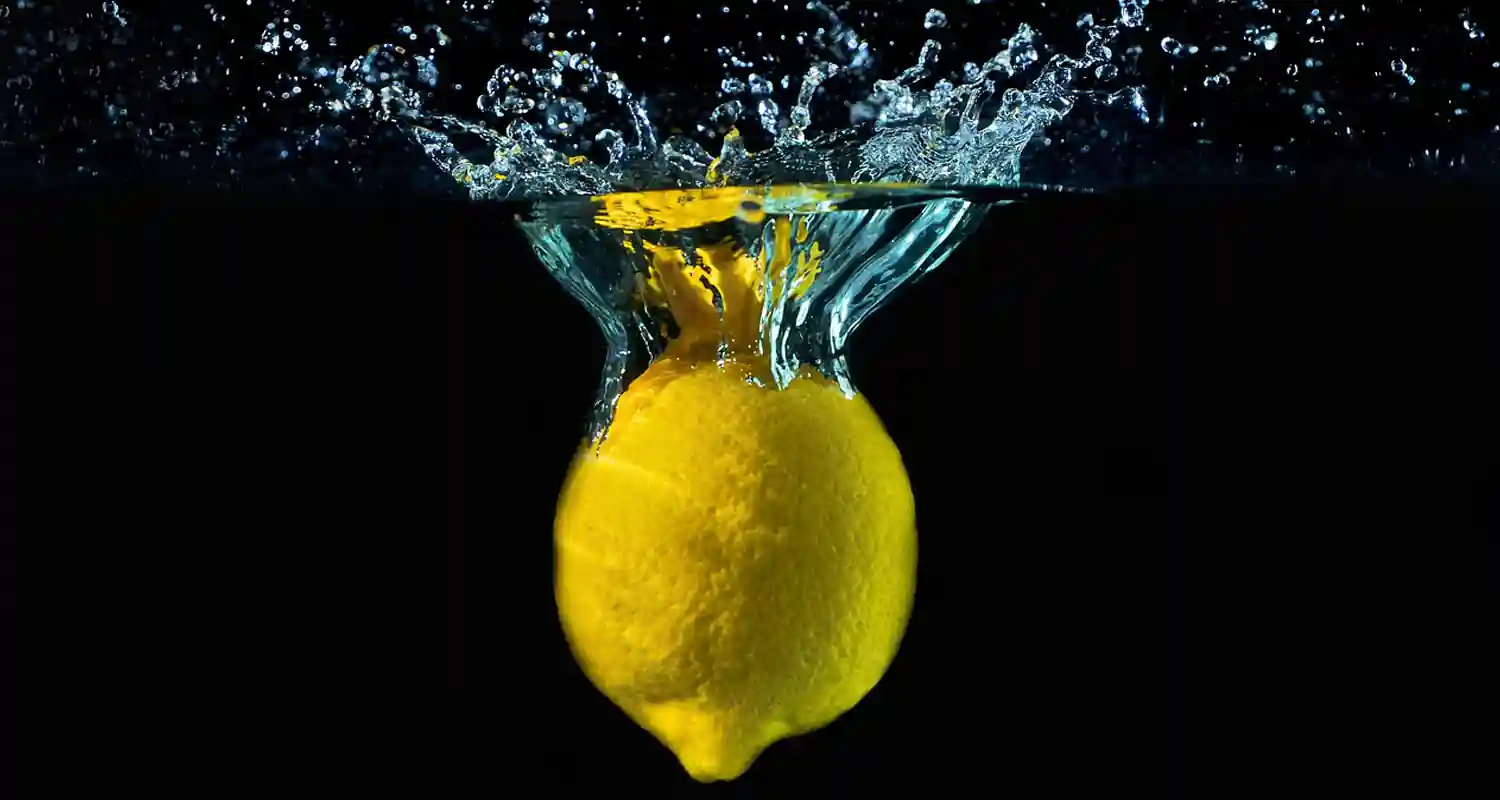 Ecco perche devi mettere un limone nel congelatore