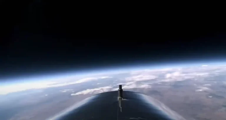 Il lancio della Virgin Galactic conferma che la Terra è piatta, secondo molti