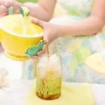 Beve solo acqua e succhi di frutta da 50 anni