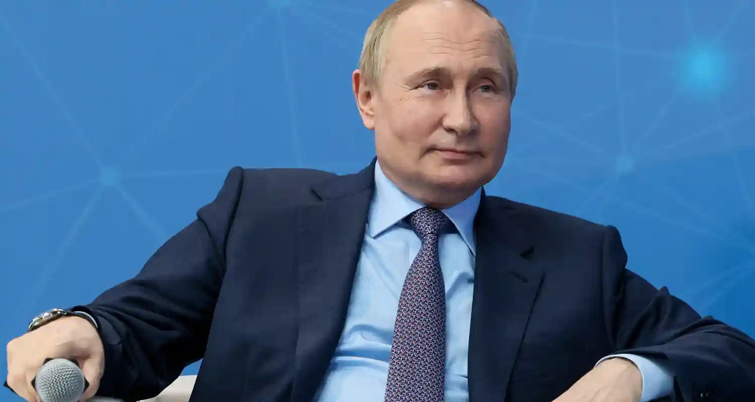 Il primo vero sosia di Putin un falegname