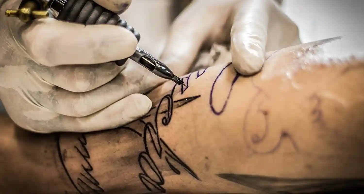 Arriva il tatuaggio intelligente che controlla anche la tua salute