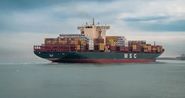Ecco perchè gli scafi delle navi da trasporto sono rossi