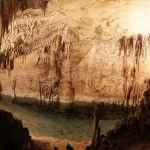 Terra cava solo una teoria o ce qualcosa di vero