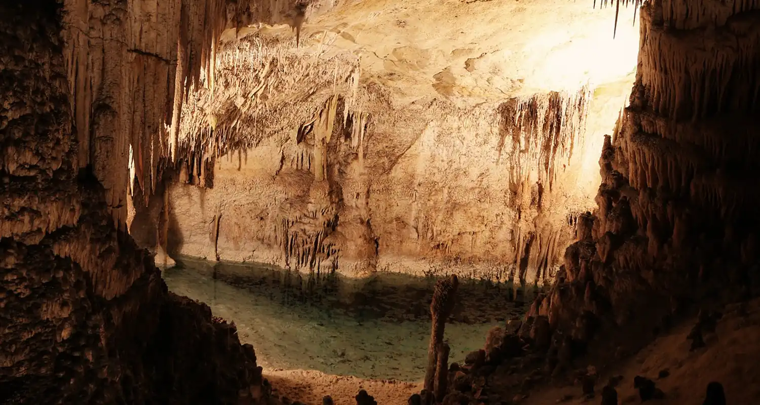 Terra cava solo una teoria o ce qualcosa di vero