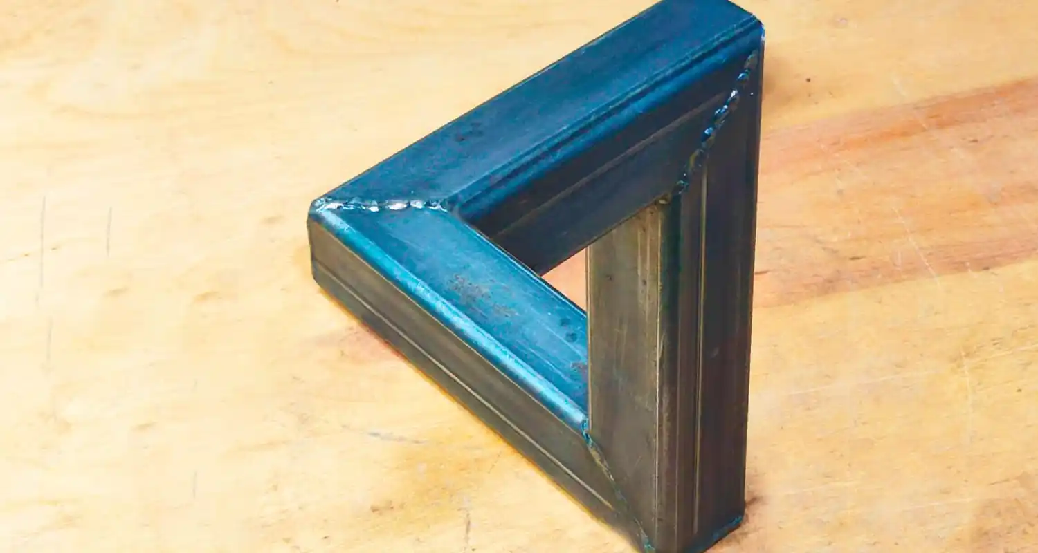 Il triangolo di Penrose prende in giro ancora un sacco di persone